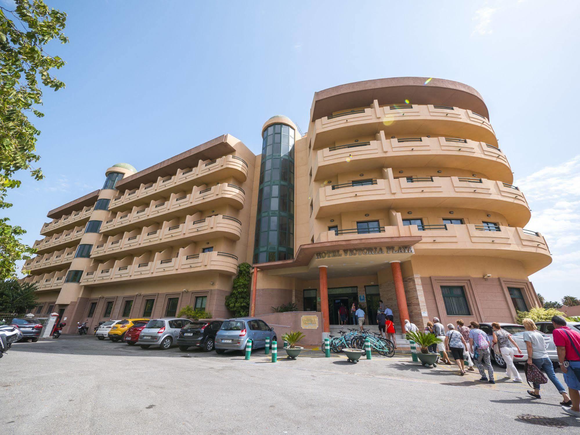 Victoria Playa Hotel 4*
